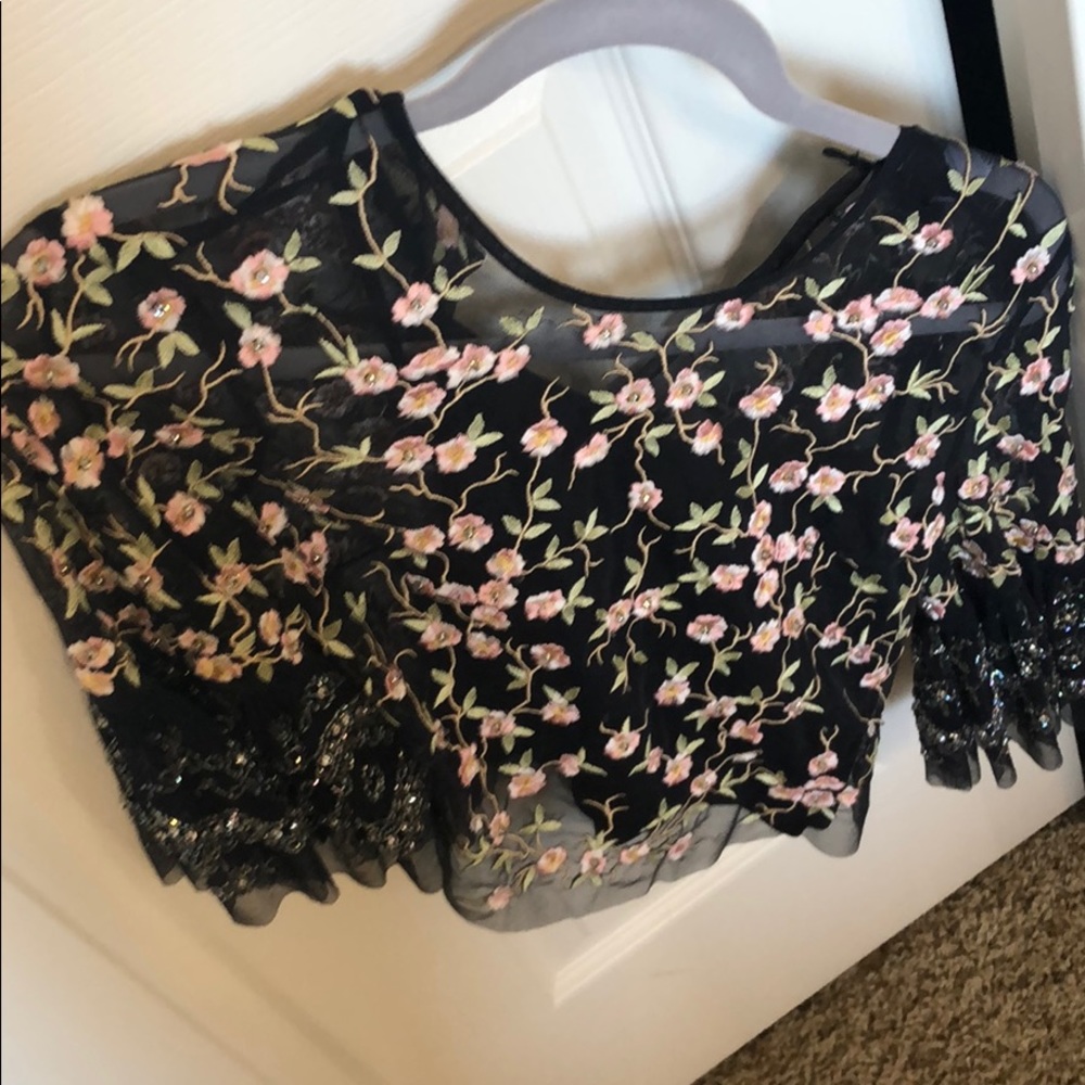 Needle and thread crop